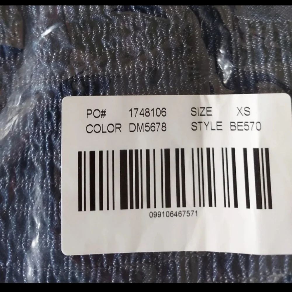 J.CREW PUFFY SLEEVE CHAMBRAY JEANS SMOCKED TOP XS BNWT $98 1 LEFT!